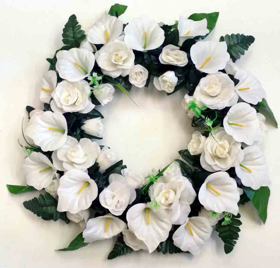 Artificial flower wreath