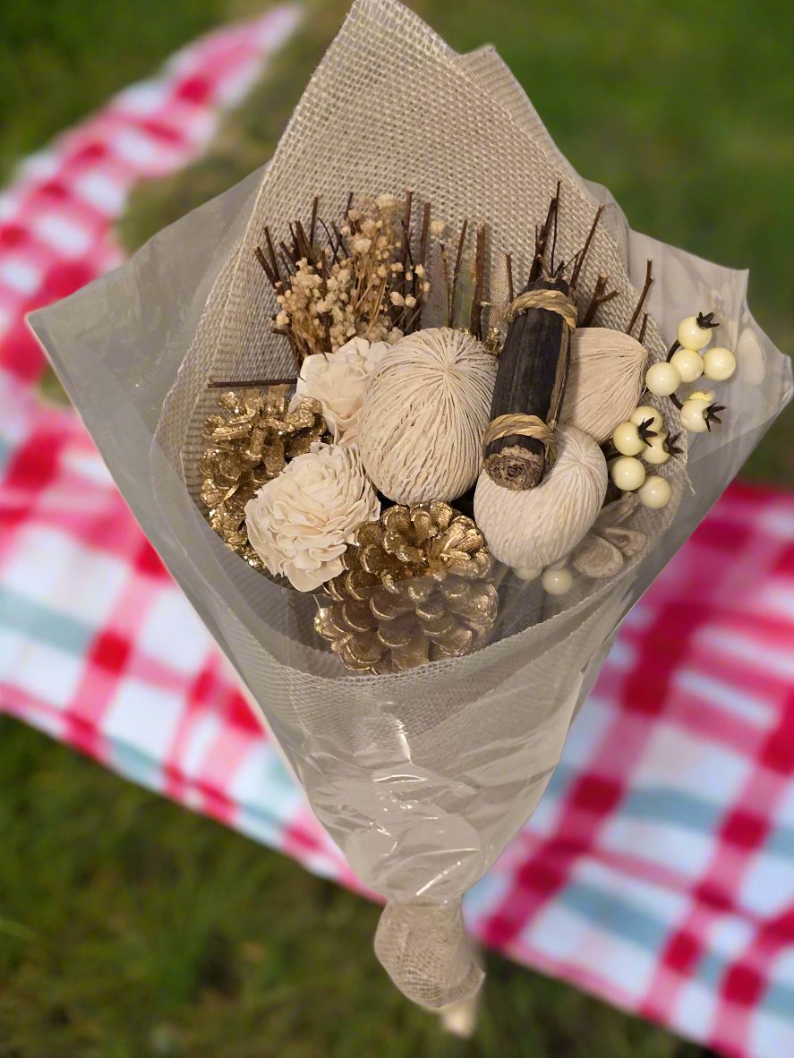 Christmas bouquet (artificial flowers)